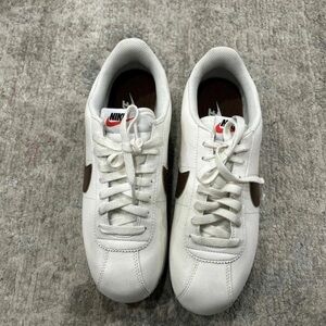 Nike White and Brown Sneakers for Everyday Style